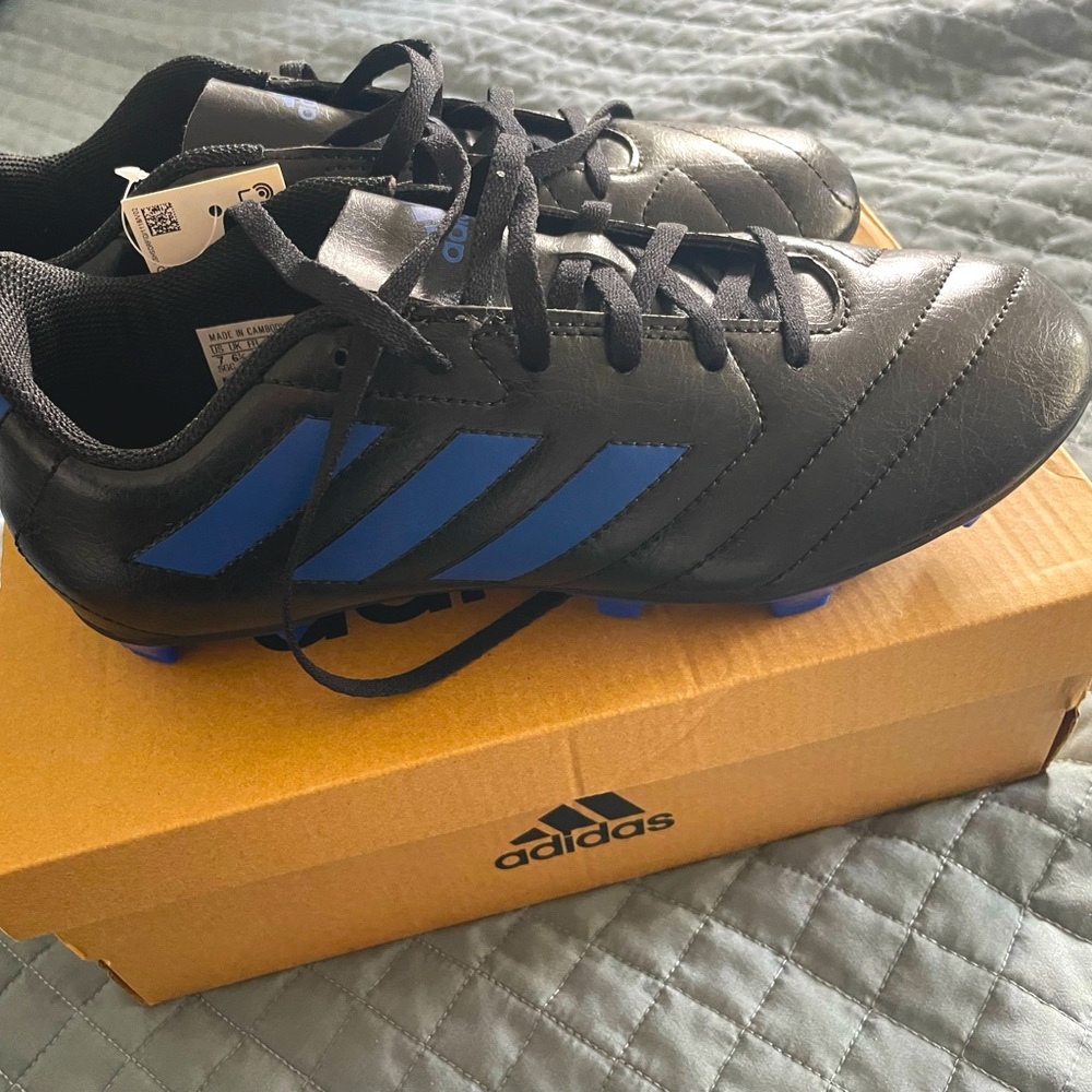 Size 6 M Adidas Goletto Cleats - new with tags
